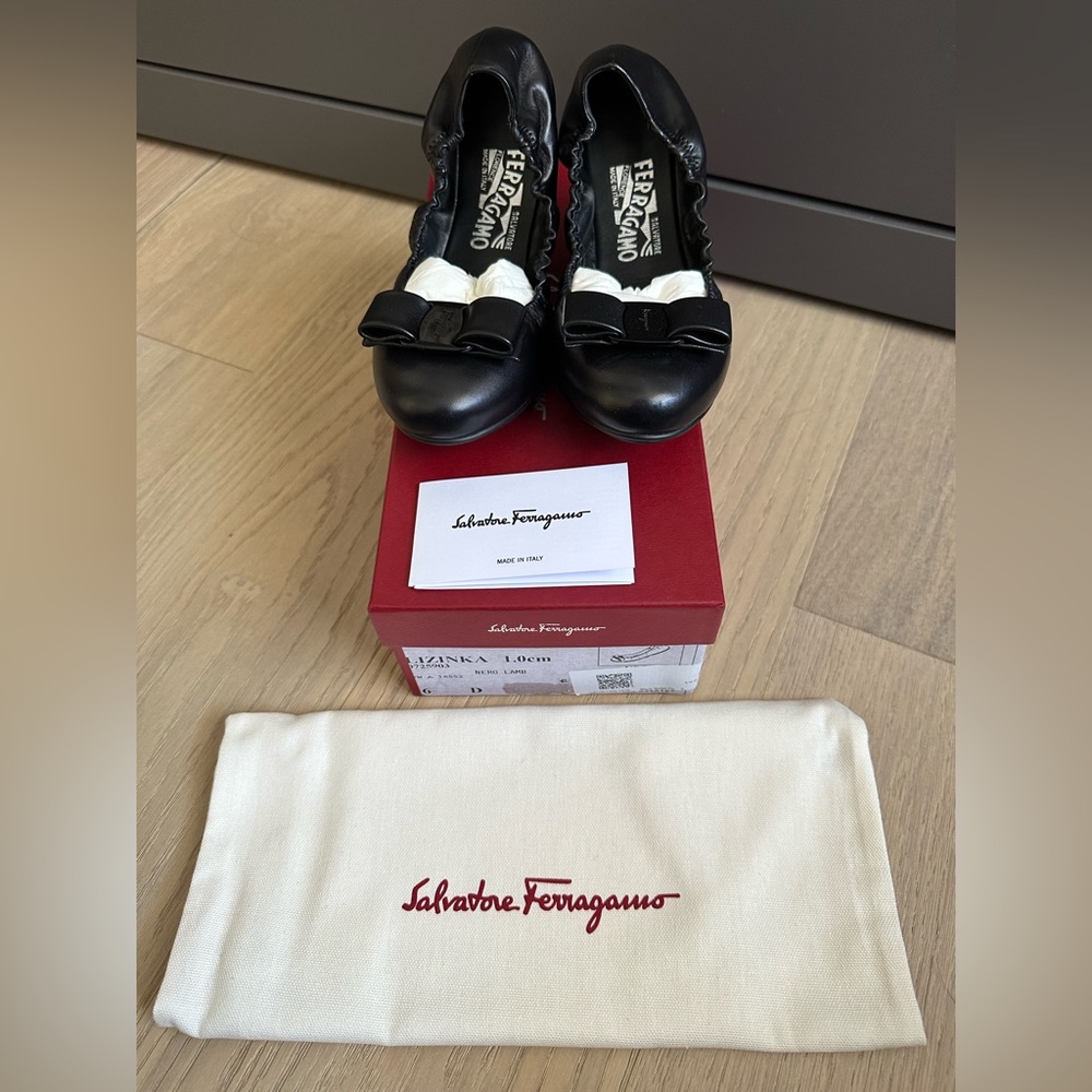 🔴SOLD🔴 Salvatore Ferragamo Ballet flats size 6D